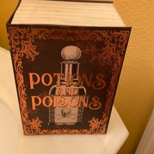 Halloween nesting book box